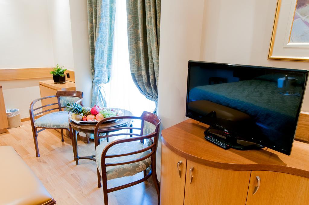 Pentelikon Hotel Kifissia Quarto foto