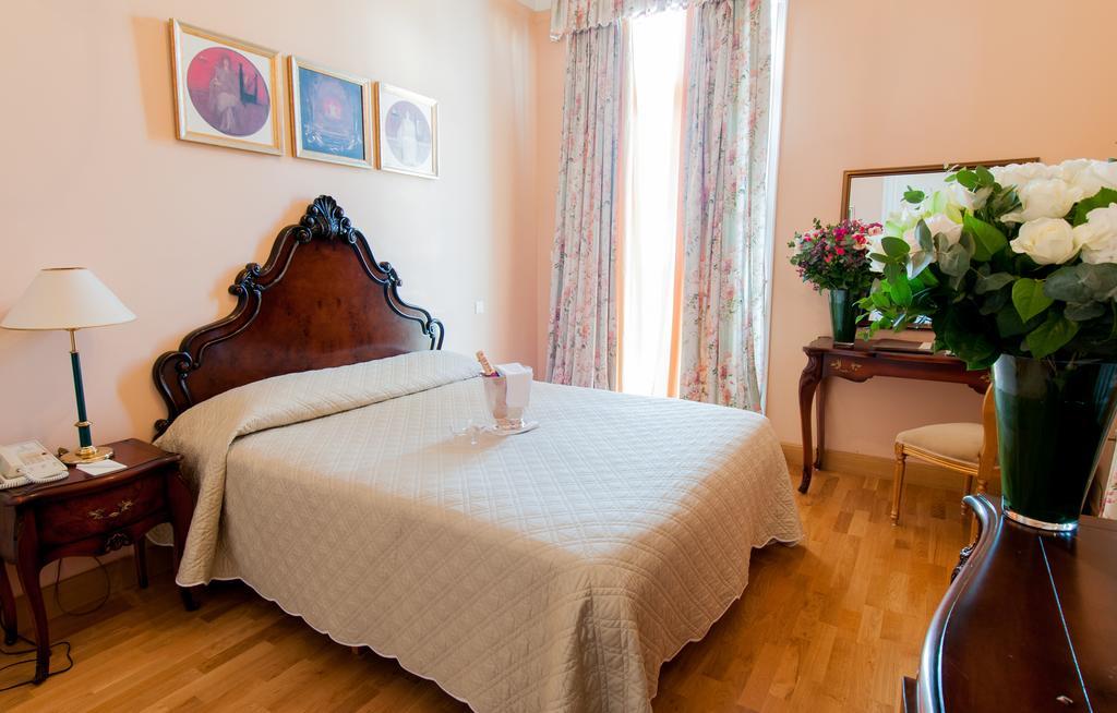 Pentelikon Hotel Kifissia Quarto foto